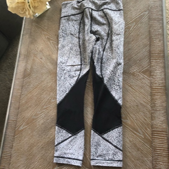 Lululemon pace rival run crop black gray sz 2 - Picture 3 of 4